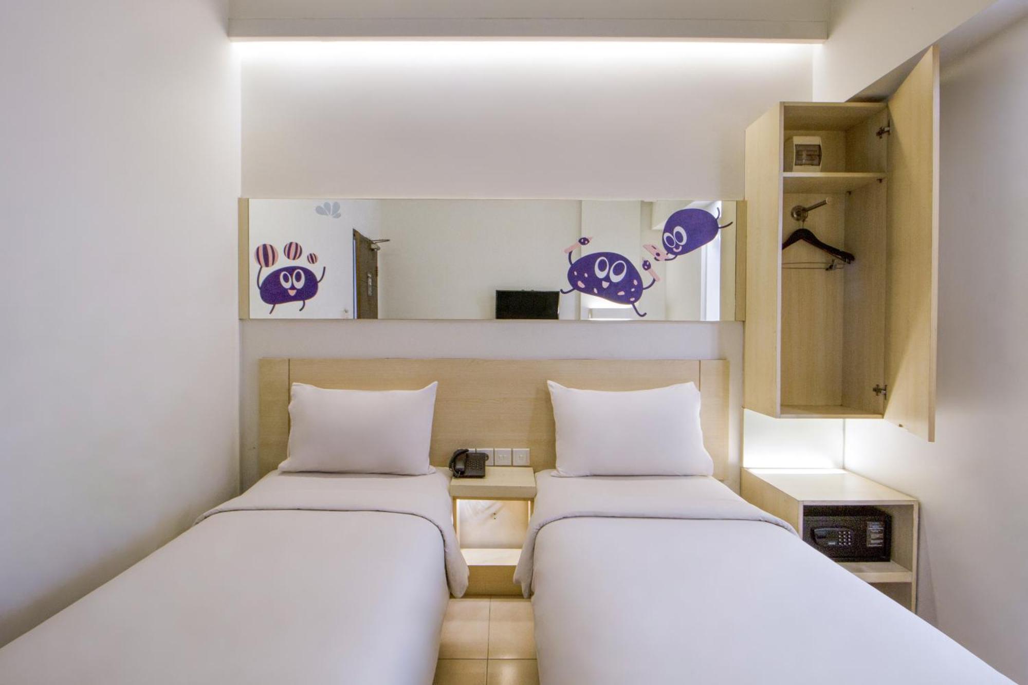 Cleo Hotel Tunjungan Сурабая Екстер'єр фото