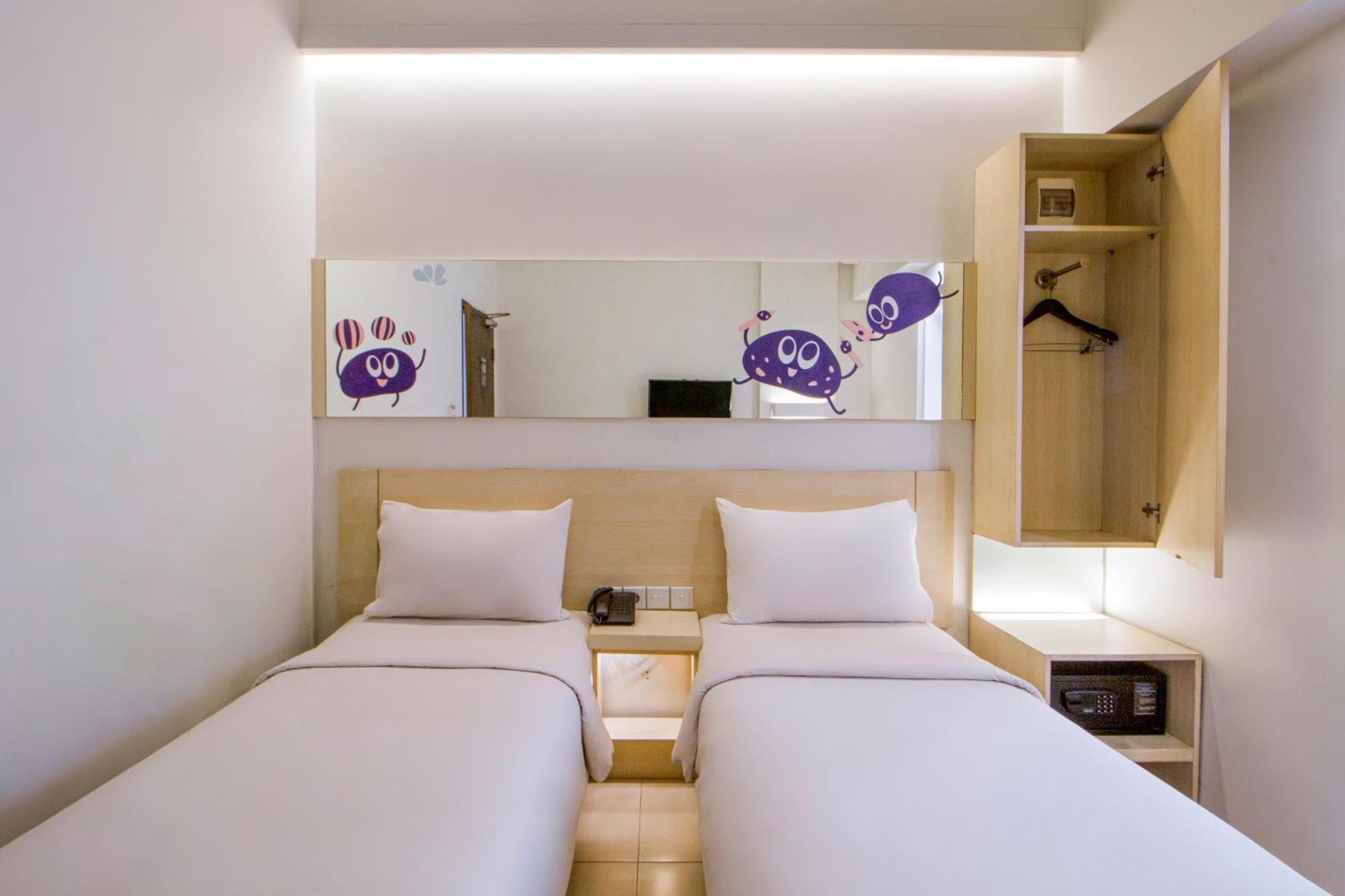 Cleo Hotel Tunjungan Сурабая Екстер'єр фото