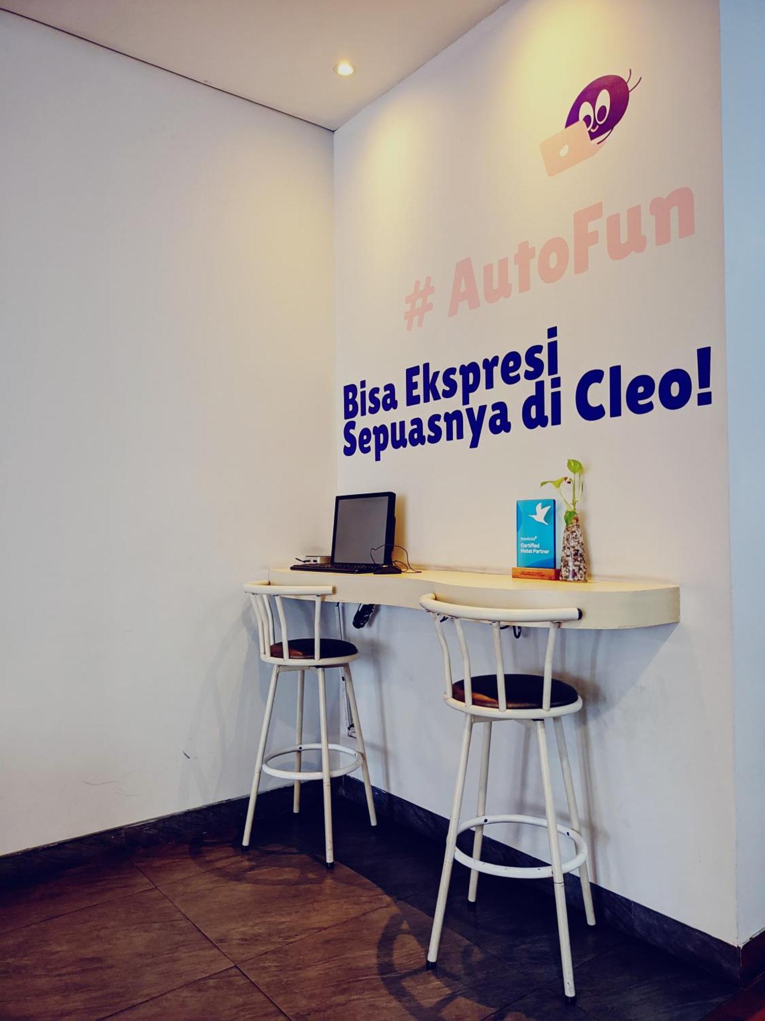 Cleo Hotel Tunjungan Сурабая Екстер'єр фото